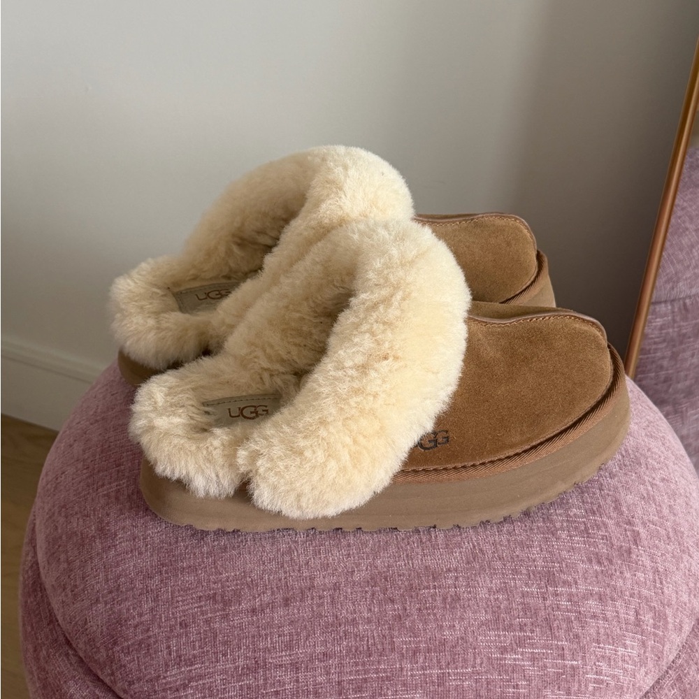 UGG Chestnut Suede Shearling Clog Slippers with Cream Fur - Picture 2 of 4